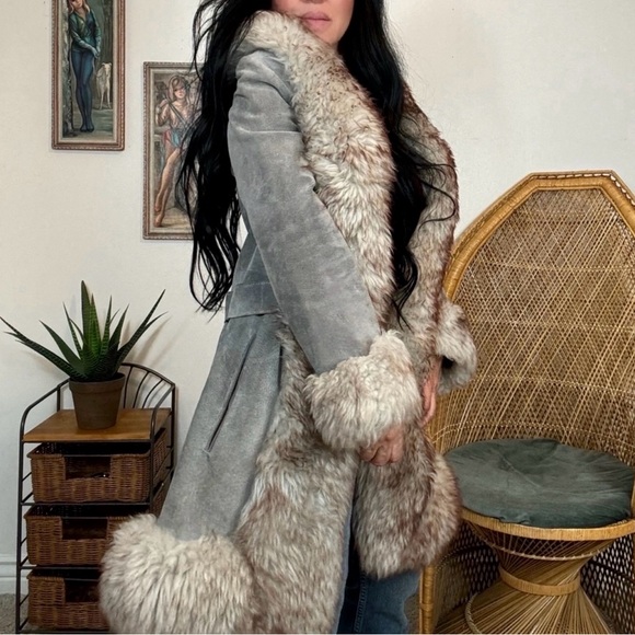 VINTAGE PENNY LANE COAT DROP SNEAK PEEK / DROPPING WEEKLY - Picture 10 of 15